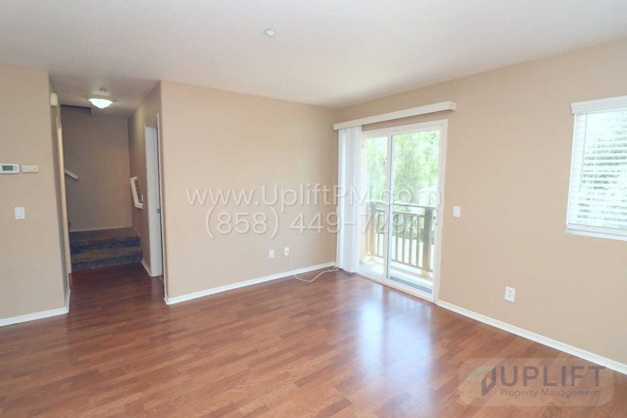 514 62nd St #15 - Photo 3 of 20