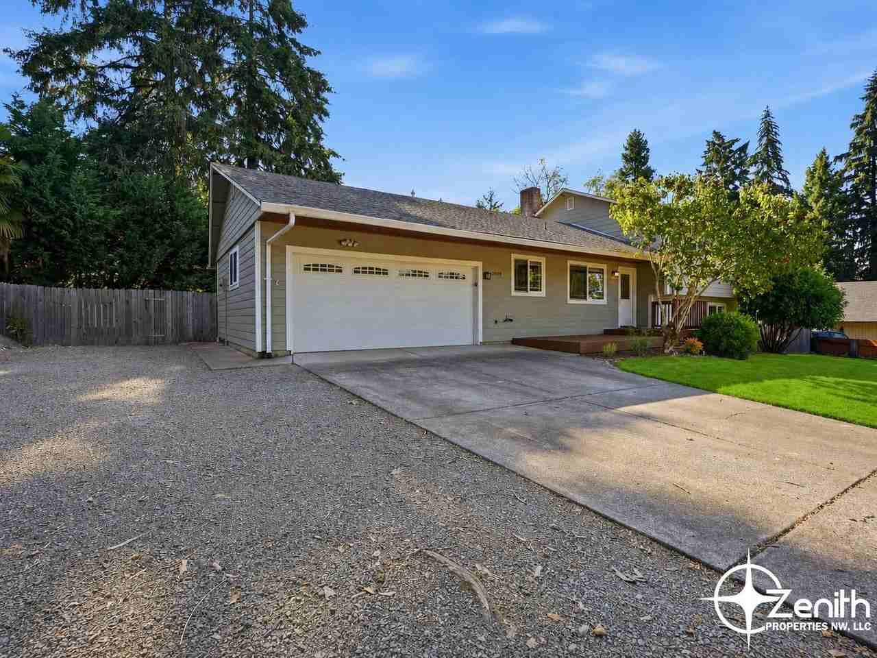 2409 Se 139th Ave - Photo 2 of 38