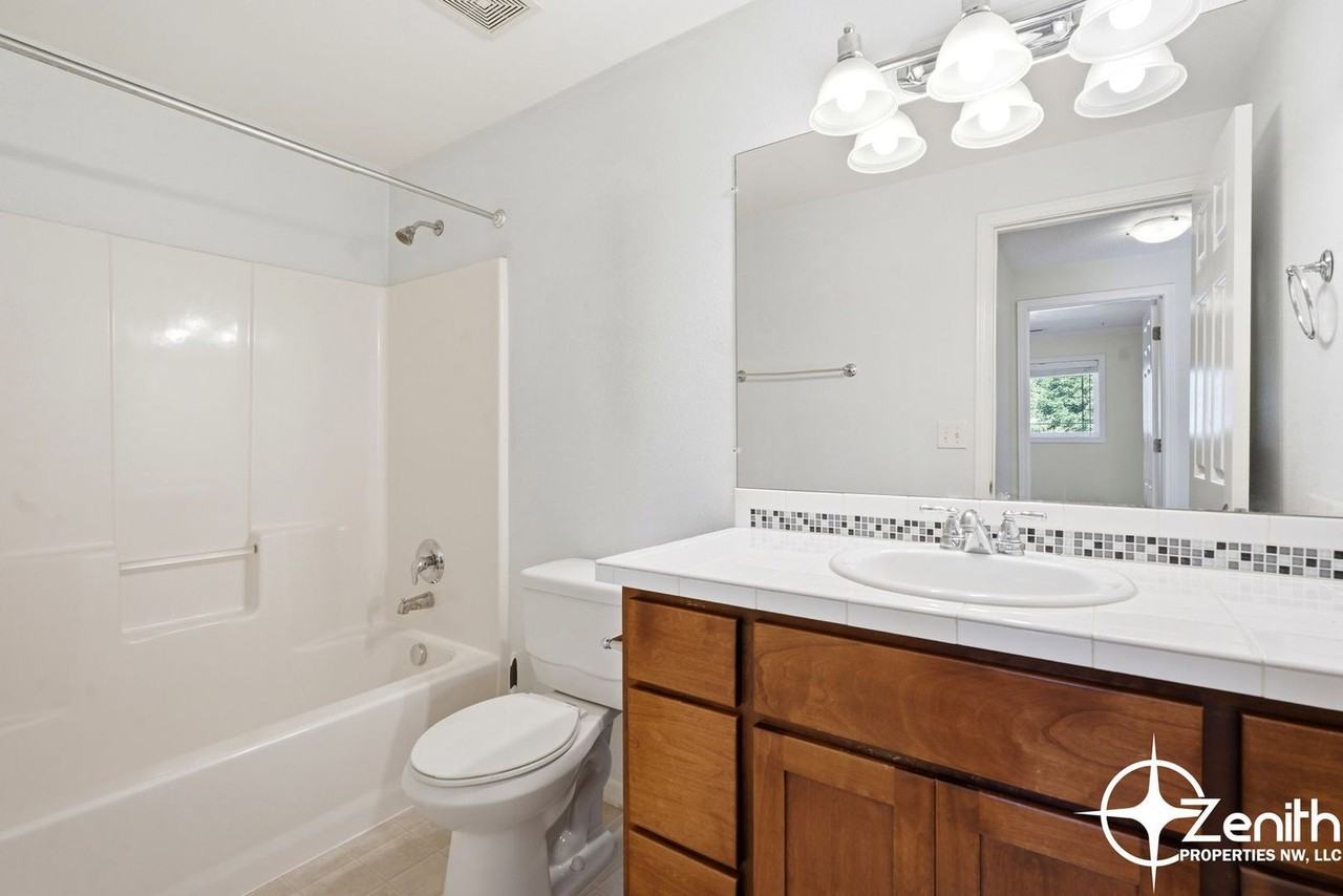 2409 Se 139th Ave - Photo 4 of 38