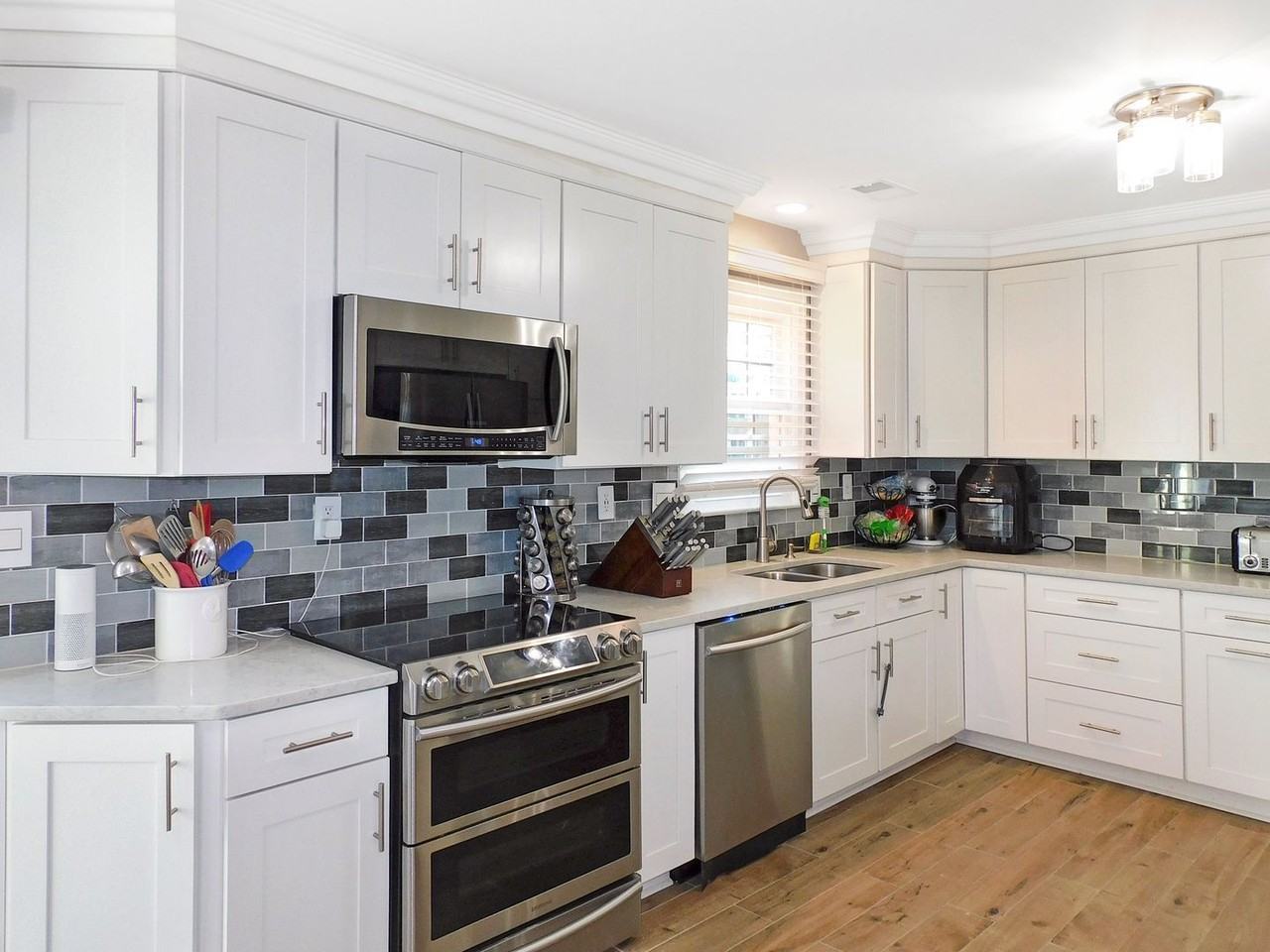 12205 Holm Oak Dr - Photo 3 of 24