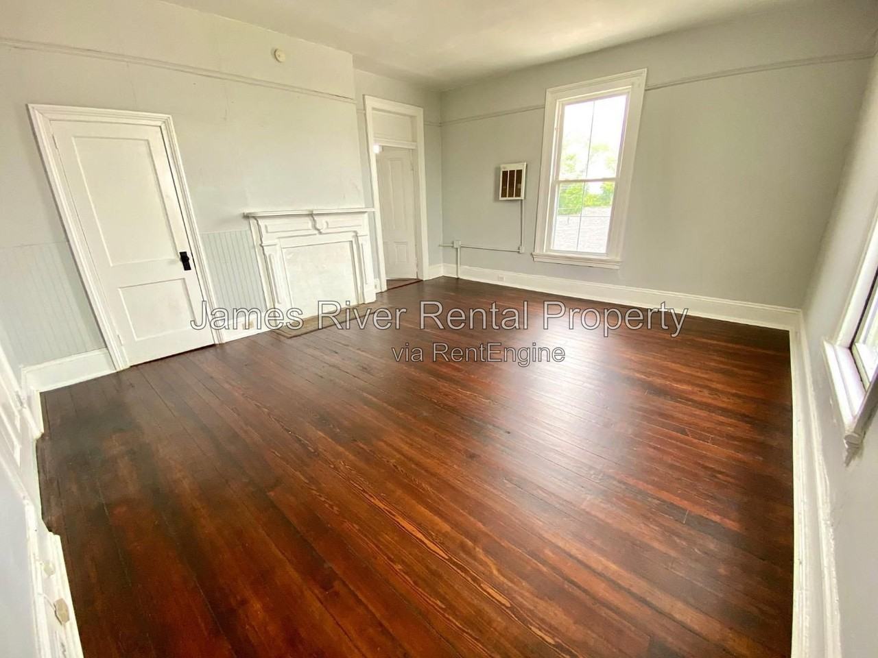 1003 Floyd St #3 - Photo 4 of 17