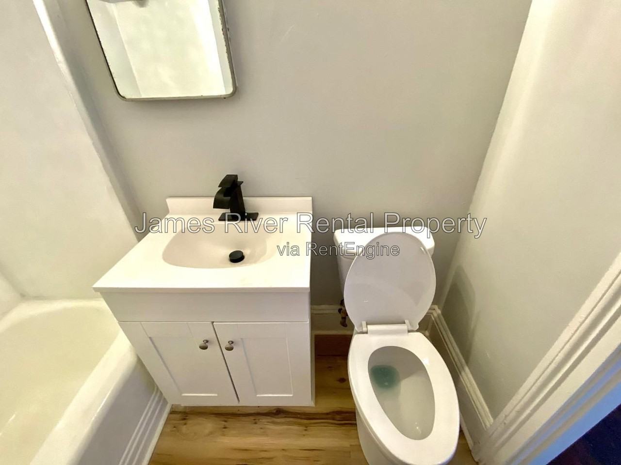 1003 Floyd St #3 - Photo 6 of 17