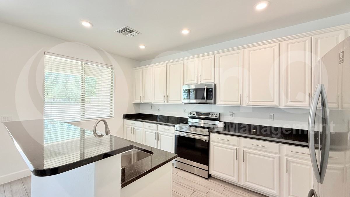 4477 S Leisure Way - Photo 5 of 47
