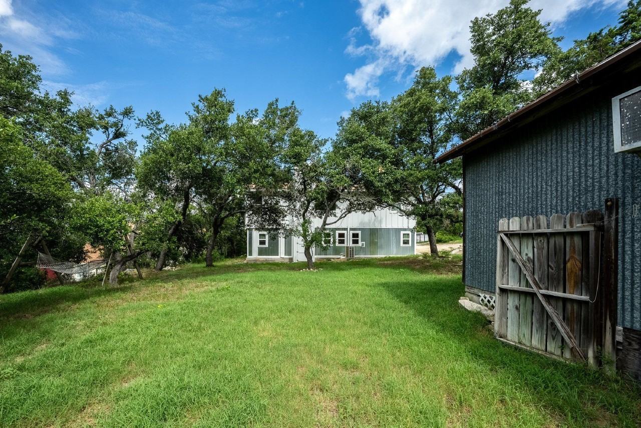 10011 Little Creek Cir - Photo 4 of 27