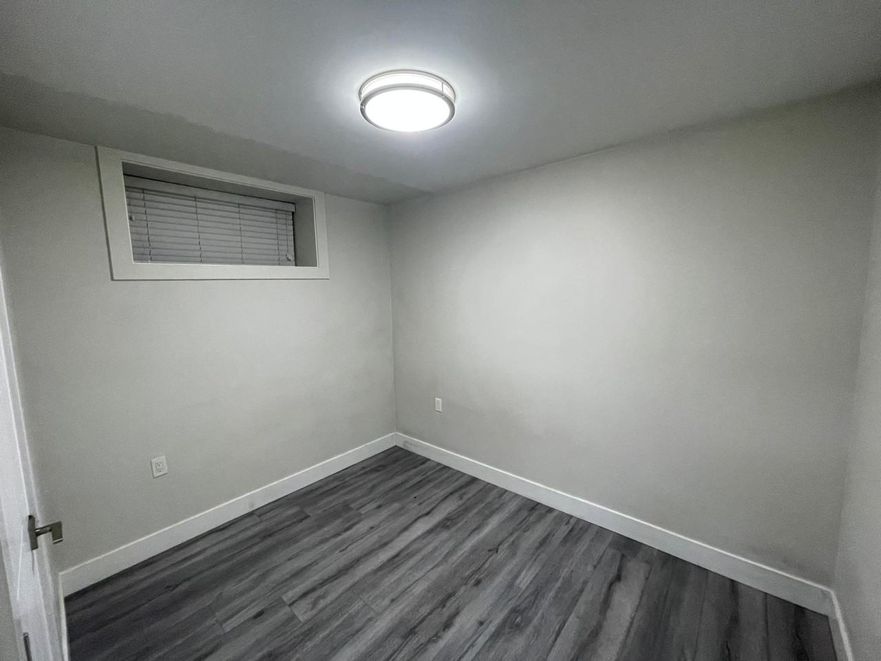3065 8th Ave E - Photo 3 of 4