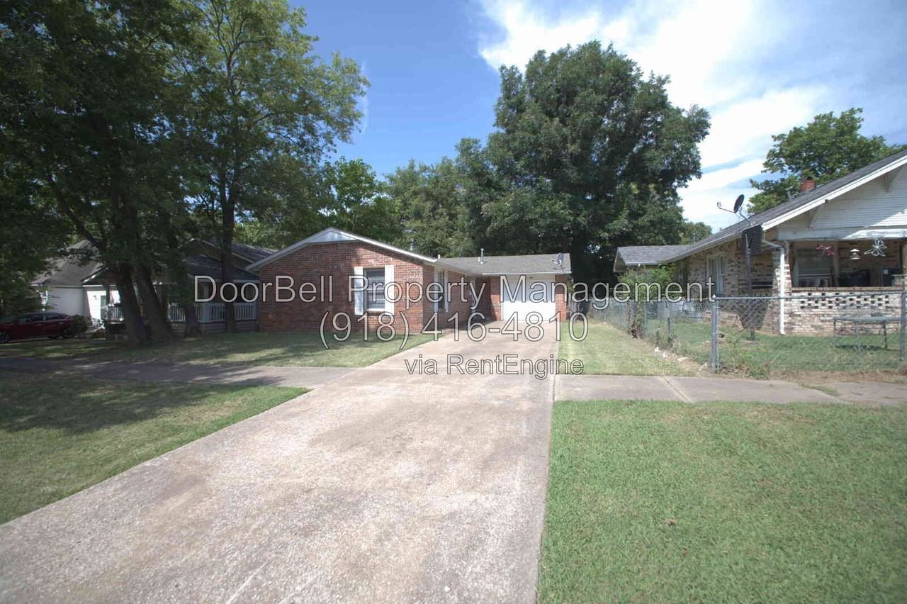 206 S Walnut St - Photo 2 of 20