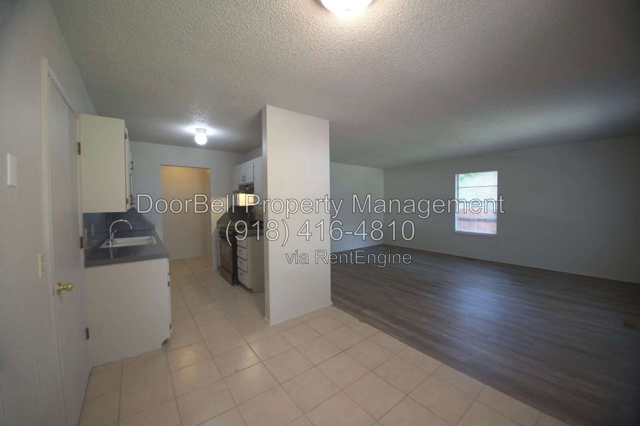 206 S Walnut St - Photo 7 of 20