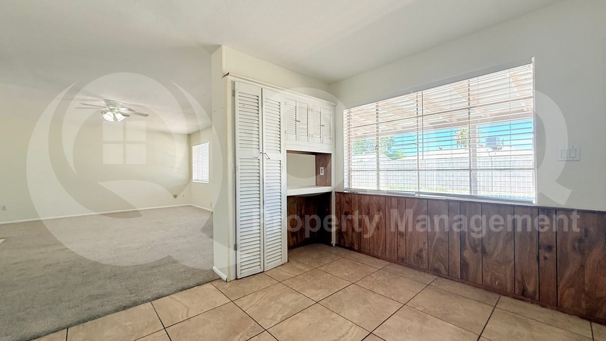 7302 E Lewis Ave - Photo 7 of 24