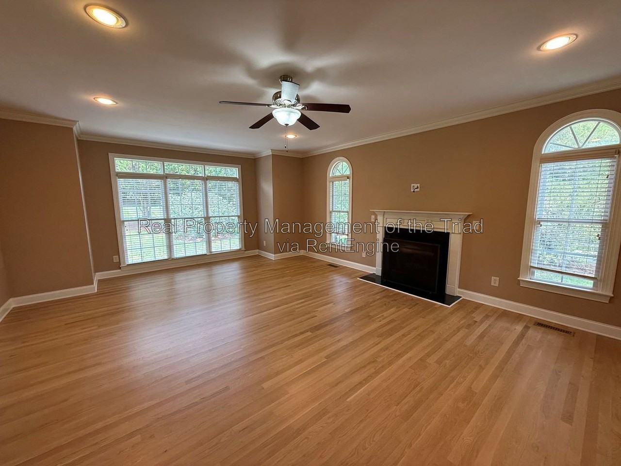1016 Longhorn Ct - Photo 3 of 30
