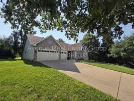 featured image of 956 Briar Green Ct
