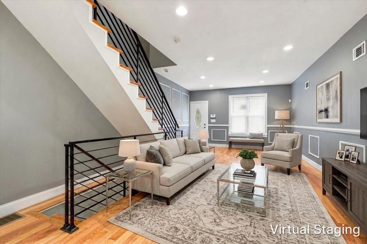 2504 Manton St - Photo 7 of 35