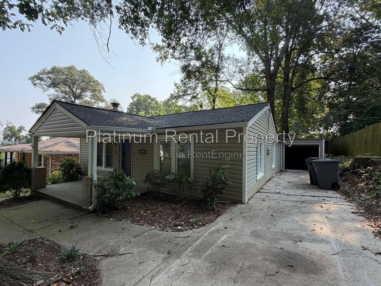 3224 Forrest Hills Dr - Photo 3 of 26