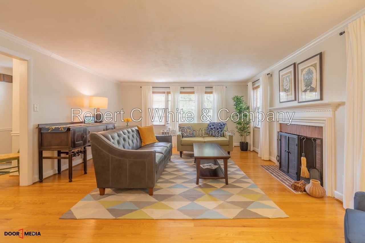 73 Montclair Dr - Photo 5 of 37