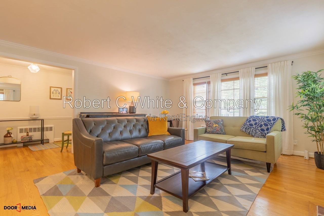 73 Montclair Dr - Photo 6 of 37