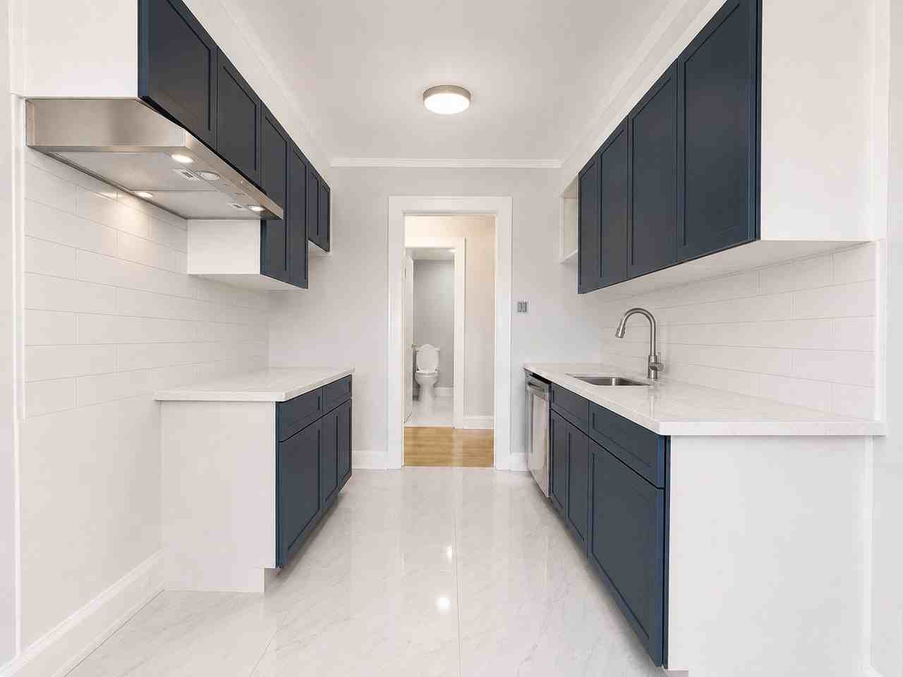 700 Gordon - Photo 2 of 29