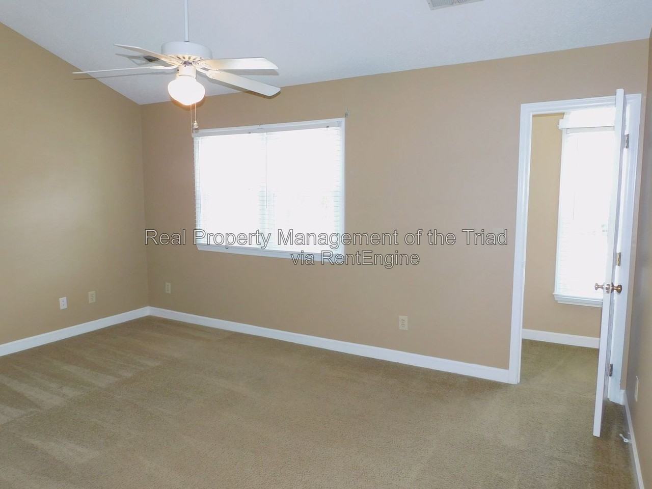 12 Cedar Knoll Dr - Photo 7 of 19