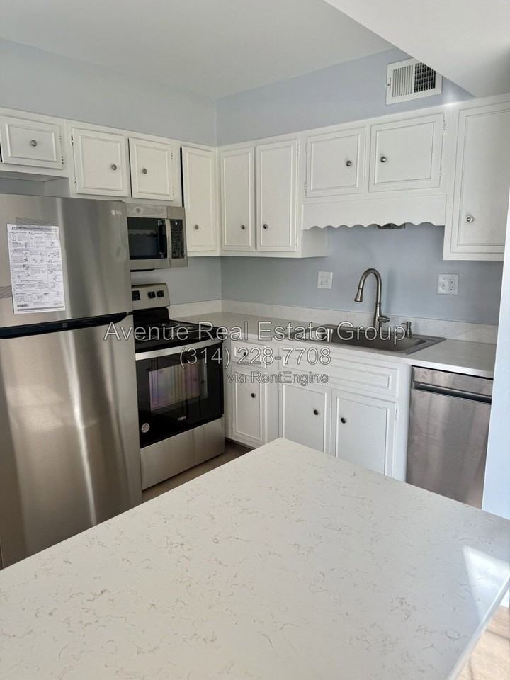 1674 Blue Ridge Dr #C - Photo 3 of 12
