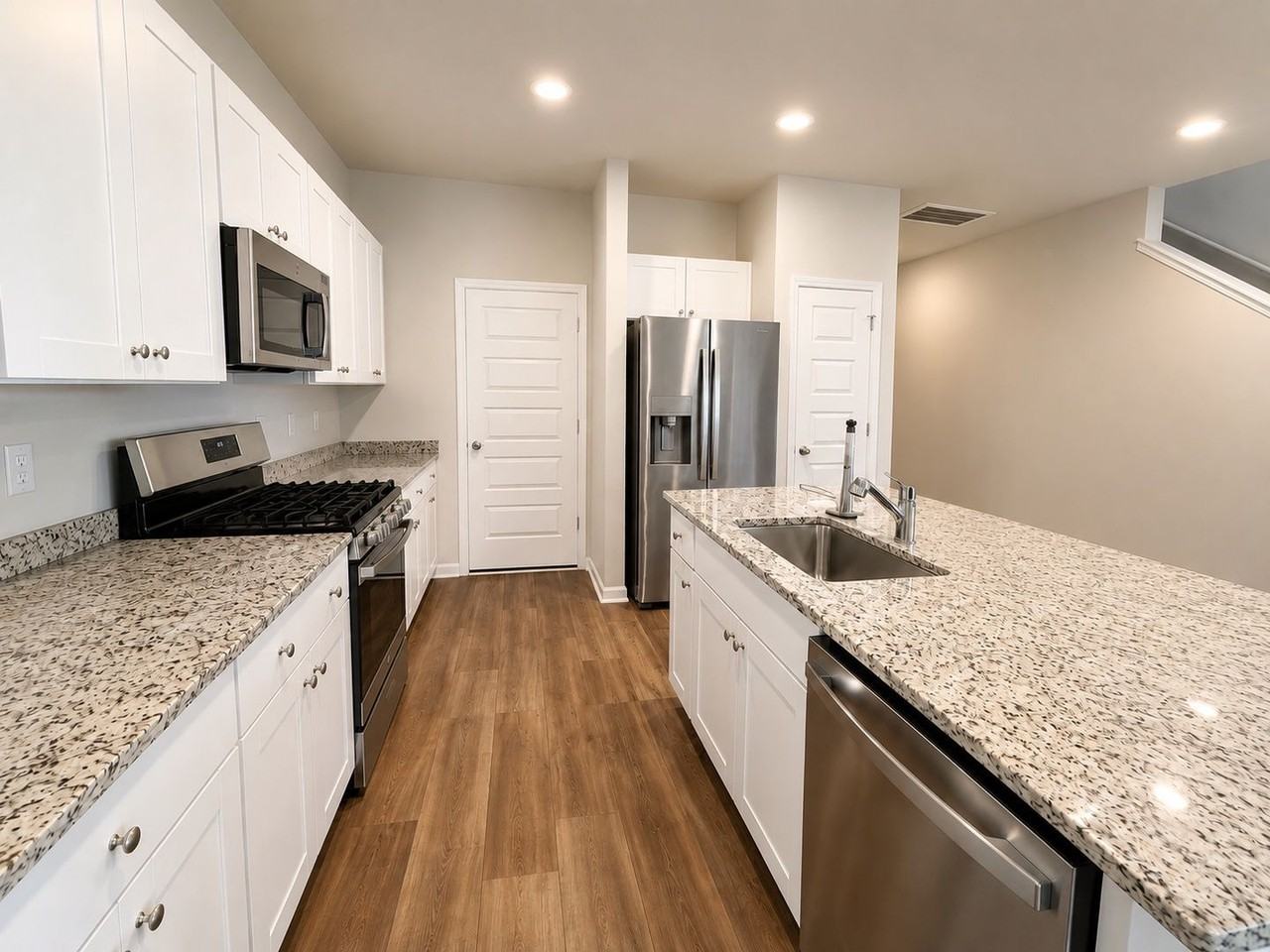 256 Agrarian Ave - Photo 5 of 21