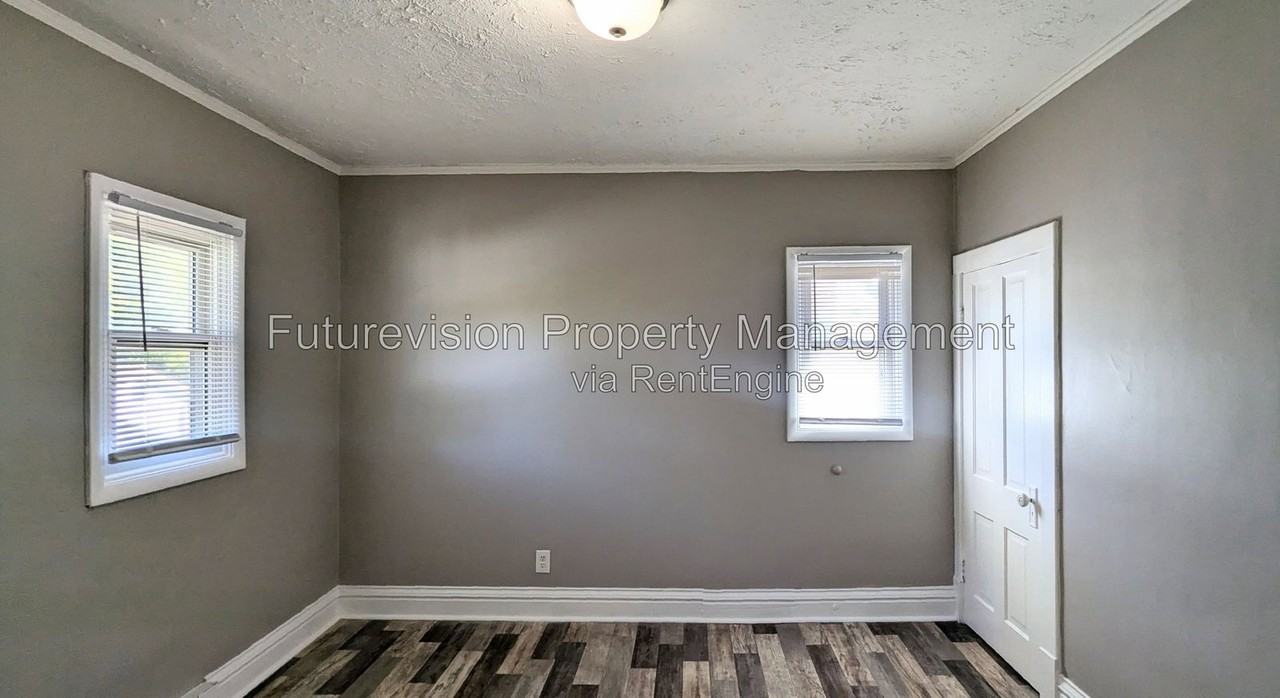 832 Richards St #2E - Photo 5 of 5