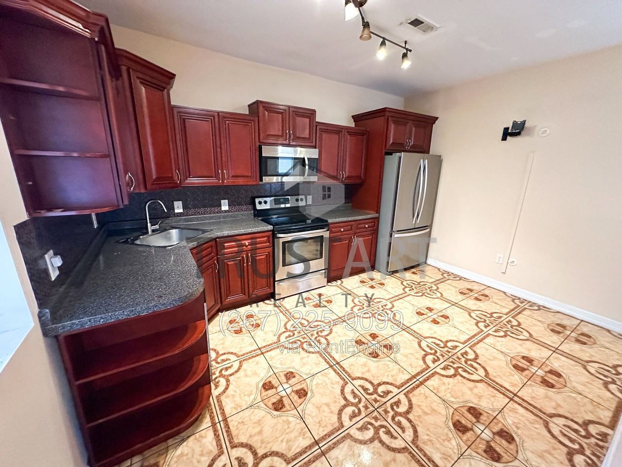 6908 Old York Rd - Photo 3 of 50