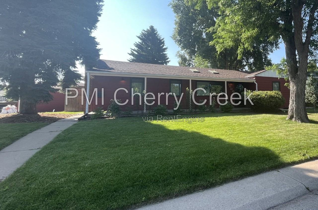 3000 S Holly Pl