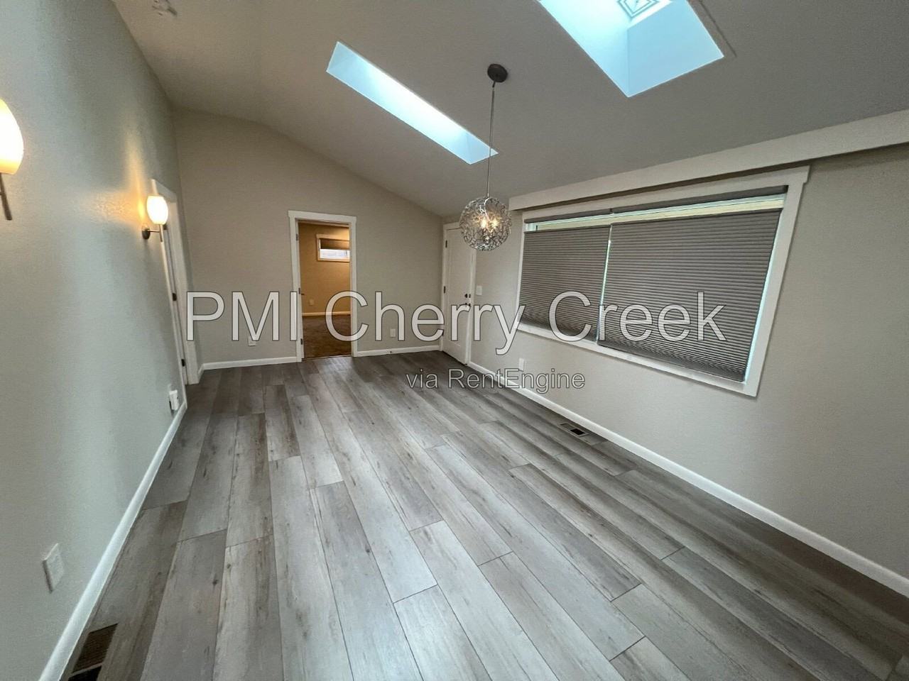 3000 S Holly Pl - Photo 4 of 31