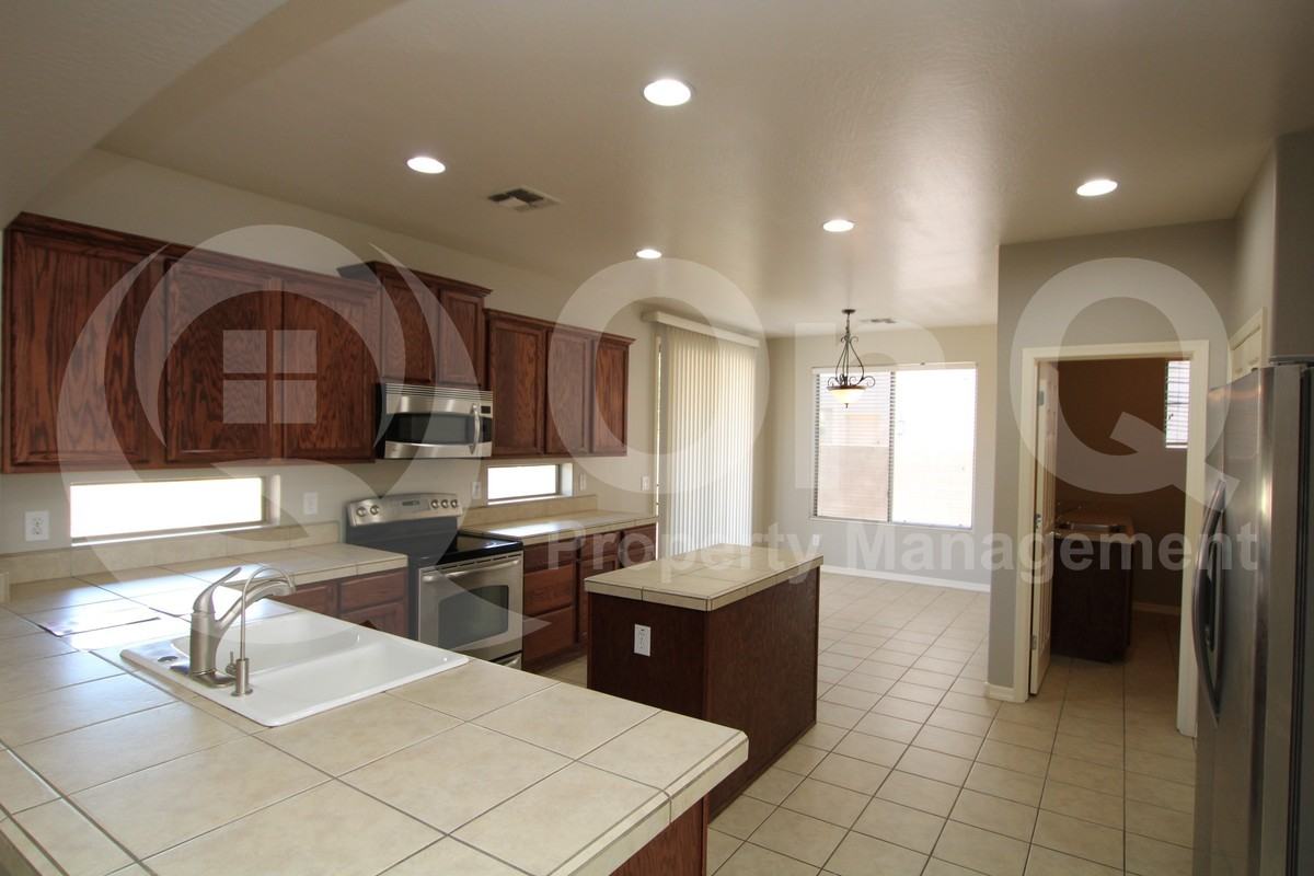 1820 W Macaw Dr - Photo 4 of 25