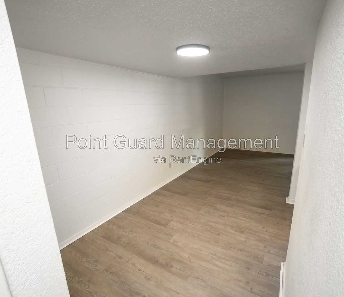 1408 Cambridge Pl - Photo 7 of 14