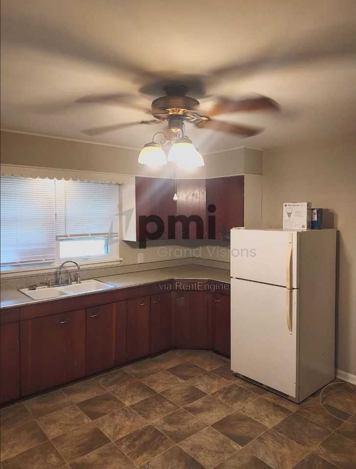 2060 N Water St - Photo 3 of 19