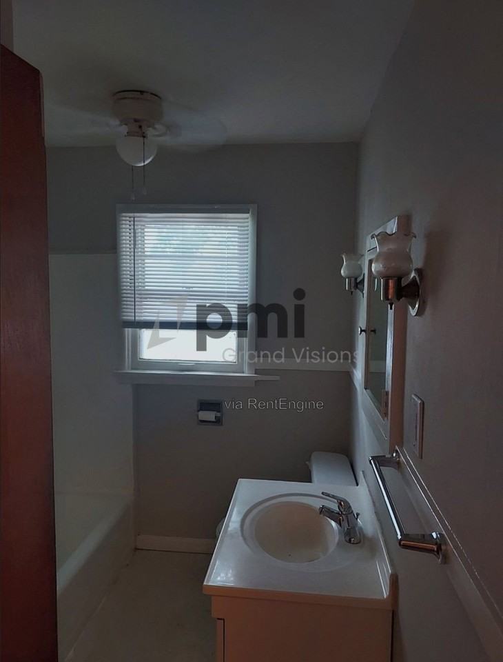2060 N Water St - Photo 7 of 19