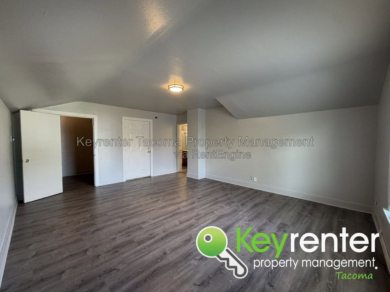 5221 S M St #4 - Photo 3 of 8
