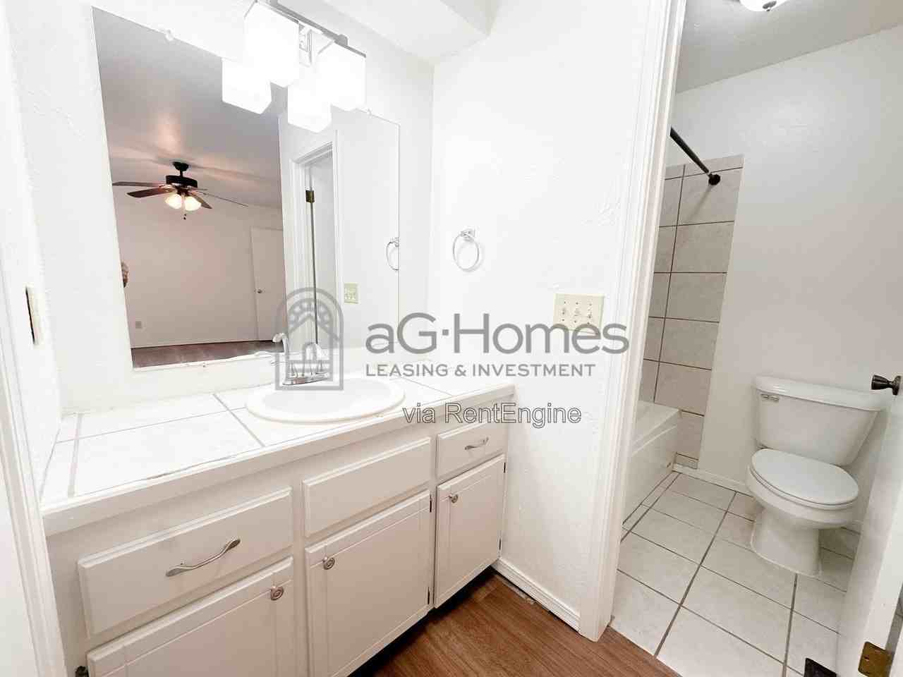 909 Cherrywood Ln - Photo 3 of 14