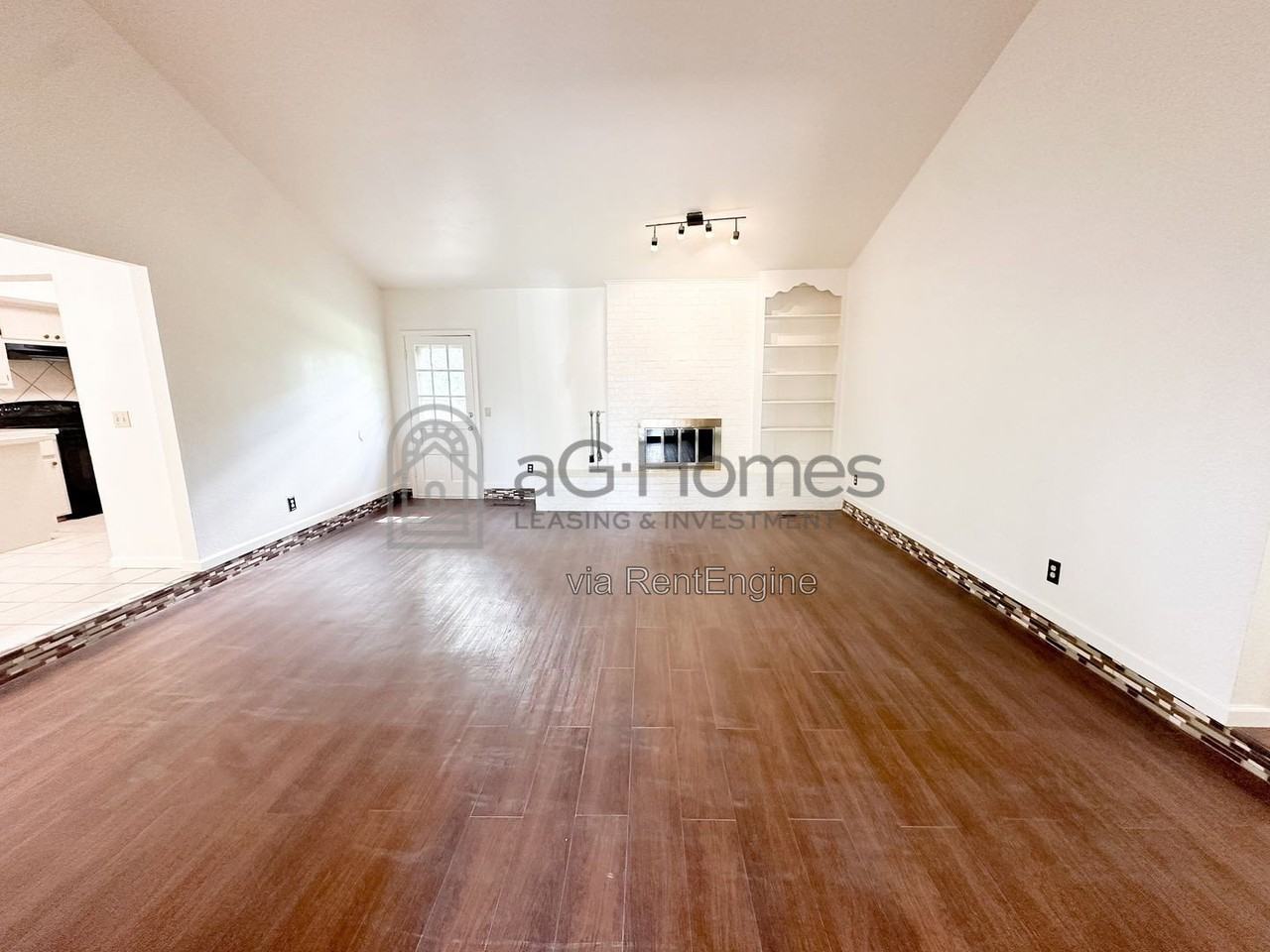 909 Cherrywood Ln - Photo 4 of 14