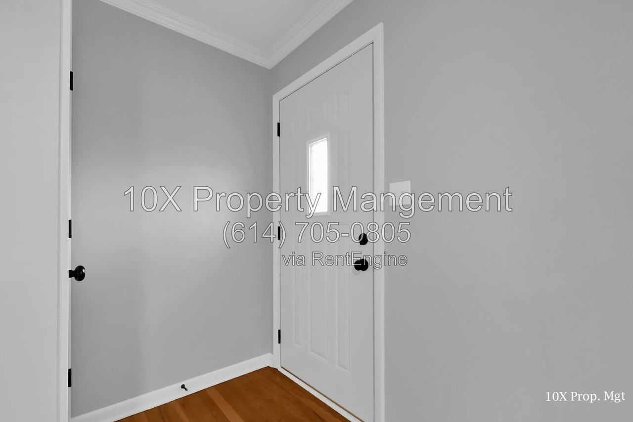 388 Shanahan Rd - Photo 7 of 49