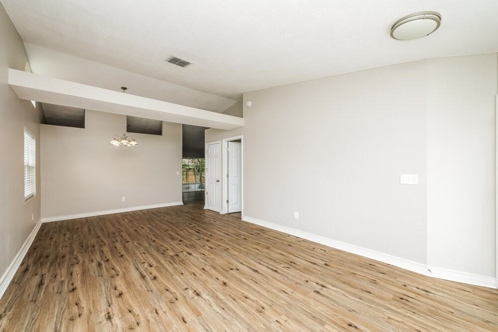 12914 Astorwood Pl - Photo 5 of 16