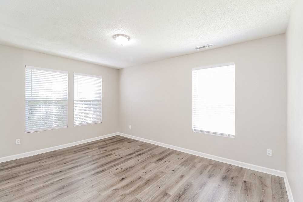 4488 Norfleet St - Photo 5 of 17