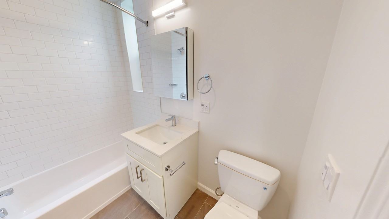 100 Broderick Street - Photo 4 of 17
