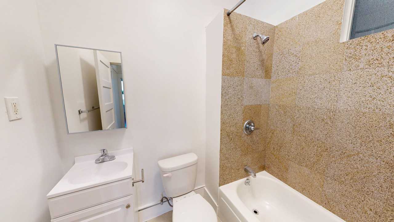 1050 Post Street - Photo 3 of 14