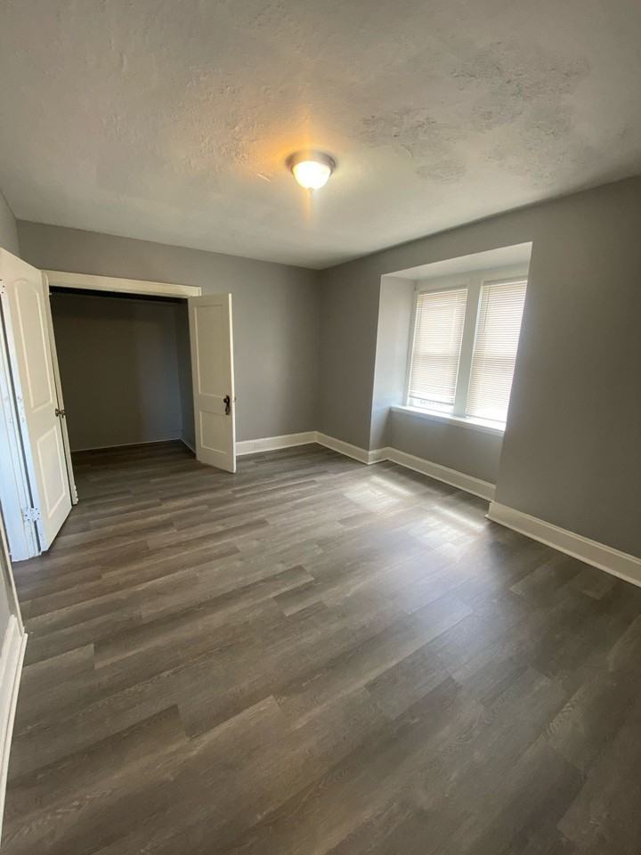 3834 Glenway Ave - Photo 6 of 16