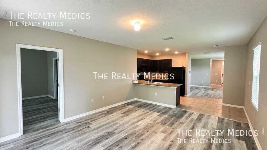10906 Carlton Fields Dr - Photo 7 of 43