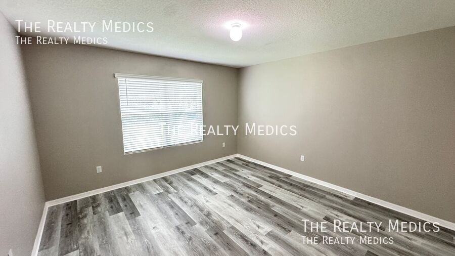 10906 Carlton Fields Dr - Photo 7 of 39