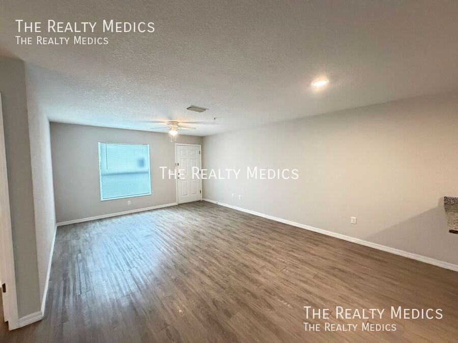 8106 Juniper Rd #3 - Photo 4 of 16