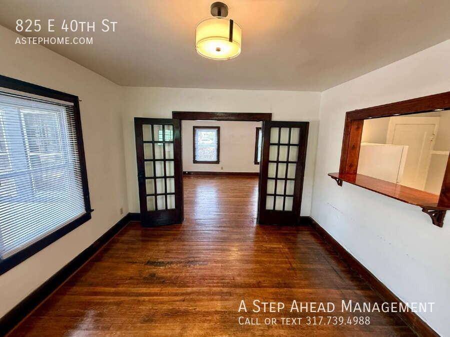 825 E 40th St - Photo 5 of 20