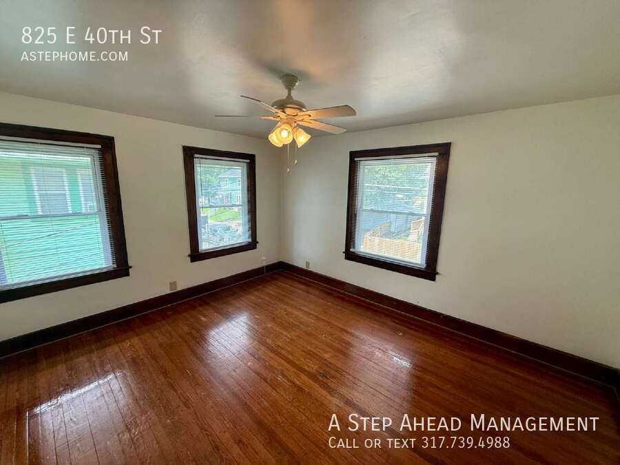 825 E 40th St - Photo 6 of 20