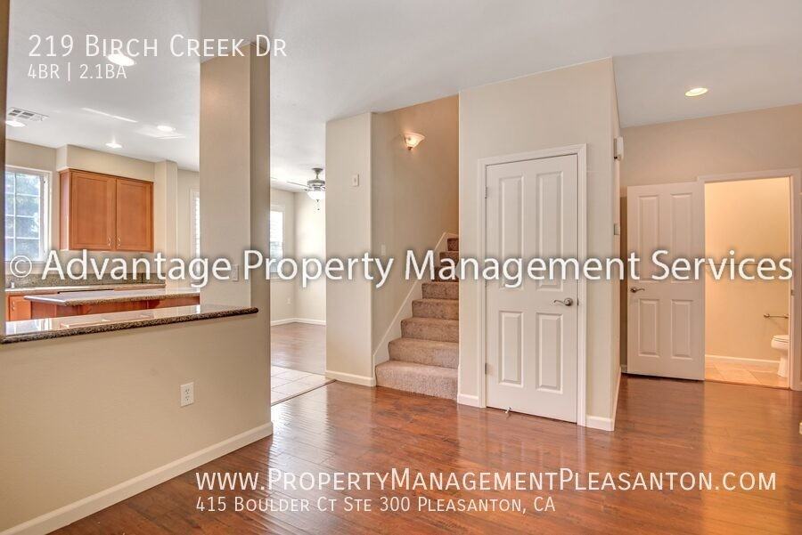 219 Birch Creek Dr - Photo 5 of 20