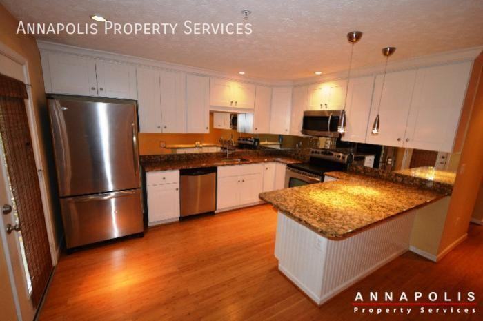 631 Admiral Dr - Photo 3 of 19