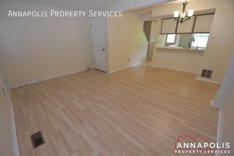 7660 Fairbanks Ct - Photo 6 of 18