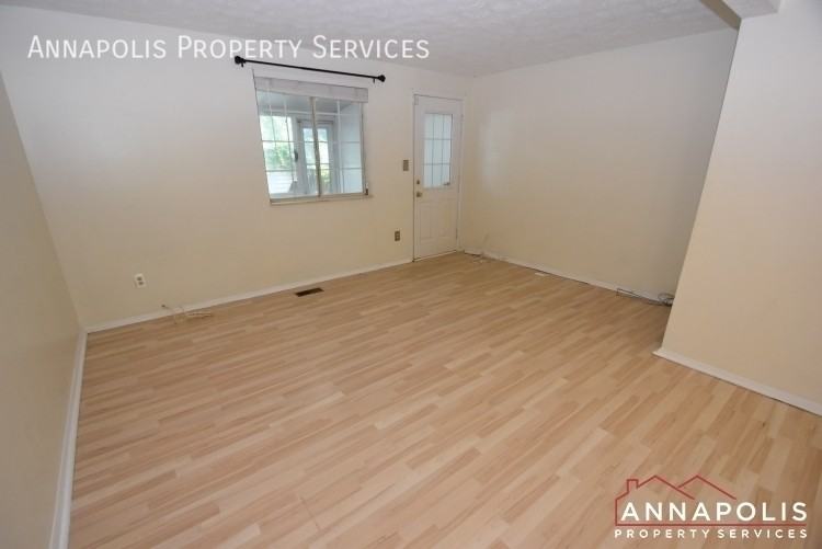 7660 Fairbanks Ct - Photo 7 of 18