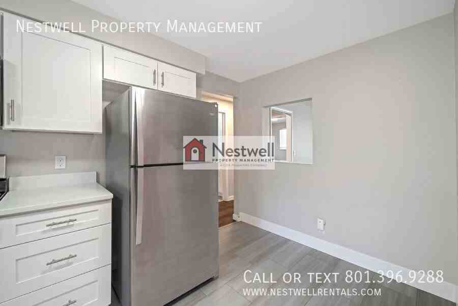 2543 E 3300 S - Photo 3 of 19
