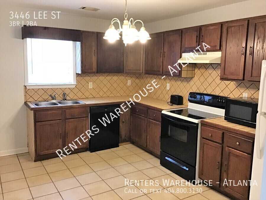 3446 Lee St - Photo 7 of 35